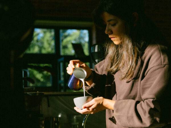 Drinking chocolate recipes for coffee shops.